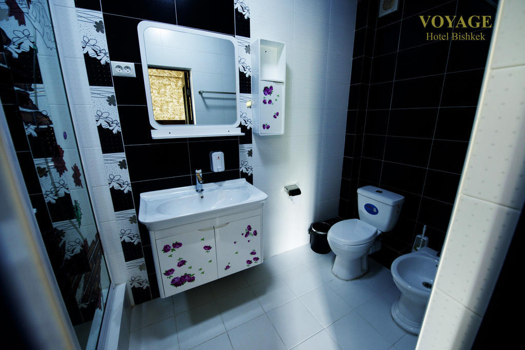 Voyage Hotel Biszkek Zewnętrze zdjęcie